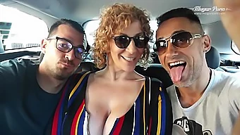 Sara Jay ve Mugur Pornosuyla ahlaksız canlı yayında sert boşalma